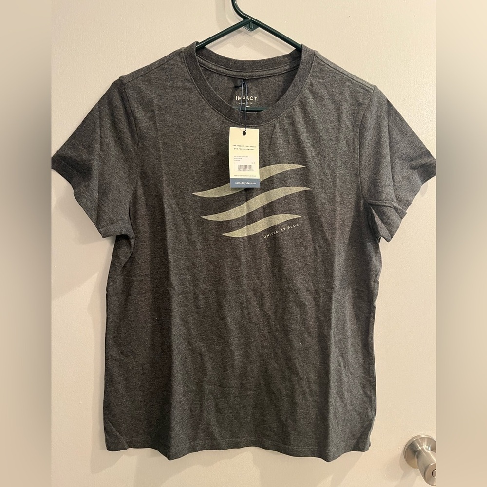Women's Gray United By Blue Graphic T-Shirt, size large, new! - Picture 2 of 6